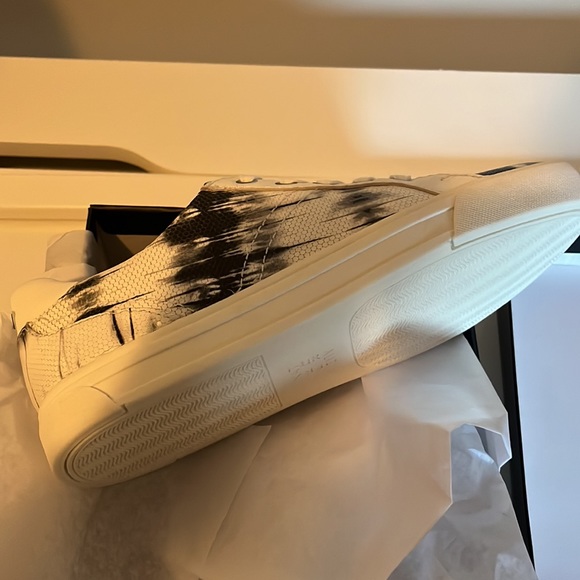 Naturalizer new sneakers - Picture 3 of 3